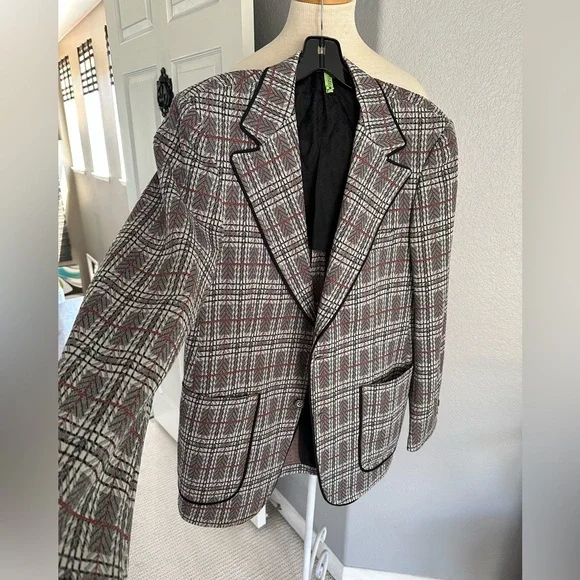 VTG Plaid Blazer, size medium - Picture 7 of 16
